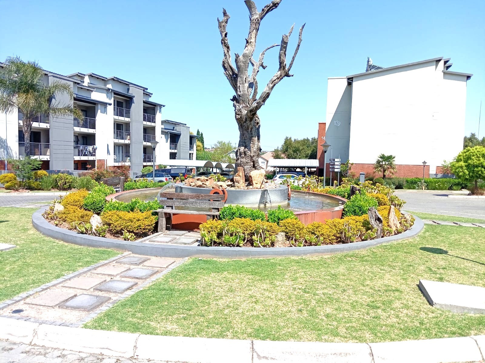Apartment for sale in Sebenza, Edenvale, 40, The Curve., 29 Baker Road., Sebenza, Edenvale, Gauteng, 88 m²