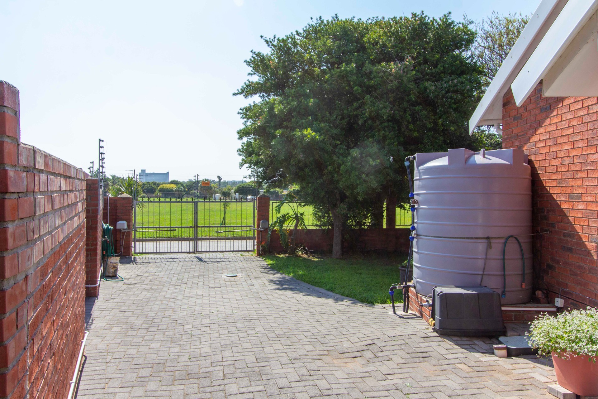 House for sale in Summerstrand, Port Elizabeth, 16 Scott street, Summerstrand, Port Elizabeth, Eastern Cape, 254 m²