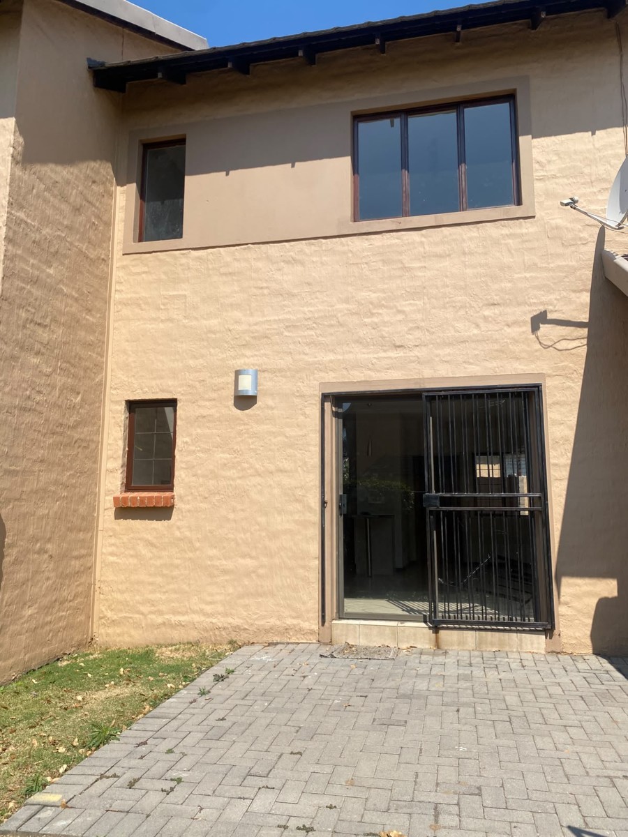 Duplex for rent in Noordwyk, Midrand, 85 m²