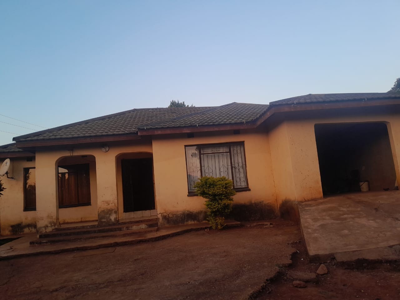House for sale in Mianzwi, Thohoyandou Rural, Thohoyandou, 1200 m²