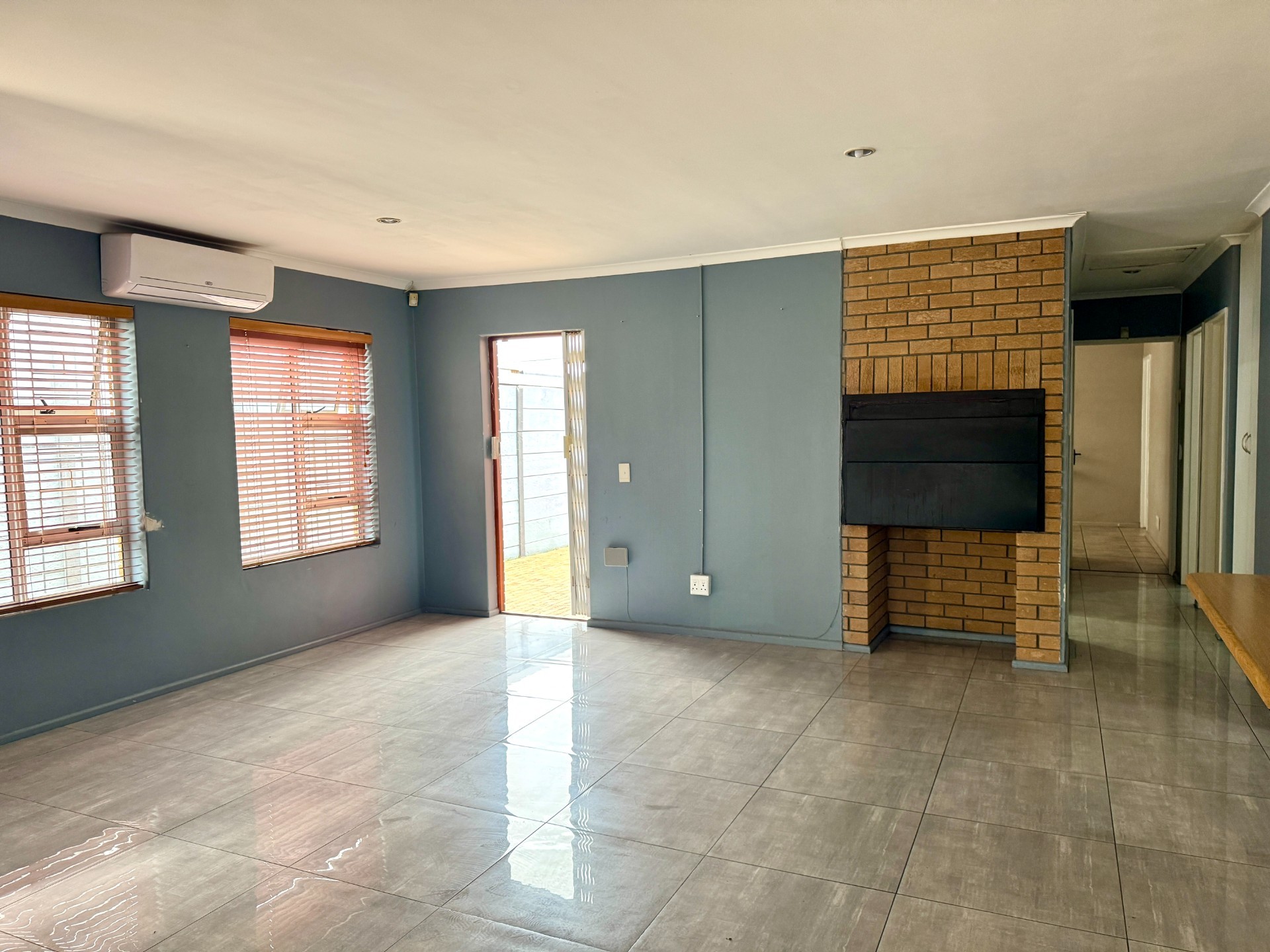 House for sale in De Kuilen, Kuils River, 97 m²