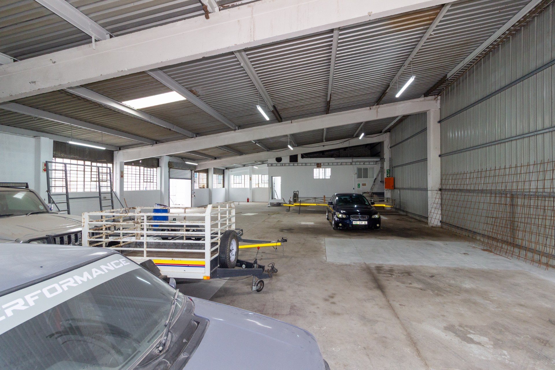 Warehouse for rent in Neave Industrial, Port Elizabeth, 490 m²