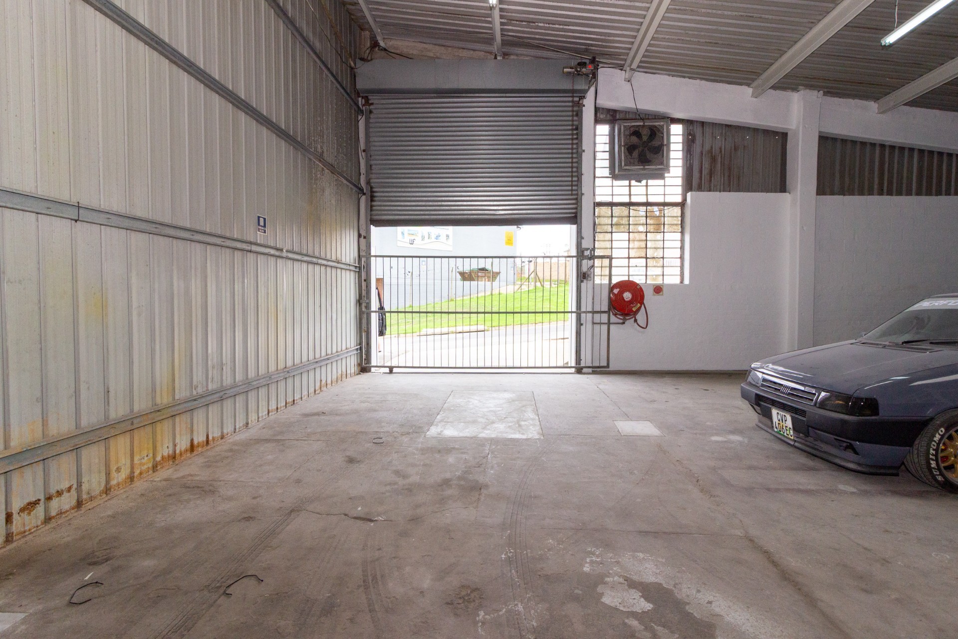Warehouse for rent in Neave Industrial, Port Elizabeth, Unit G, 93 Juta Road, Neave Industrial, Port Elizabeth, Eastern Cape, 975 m²