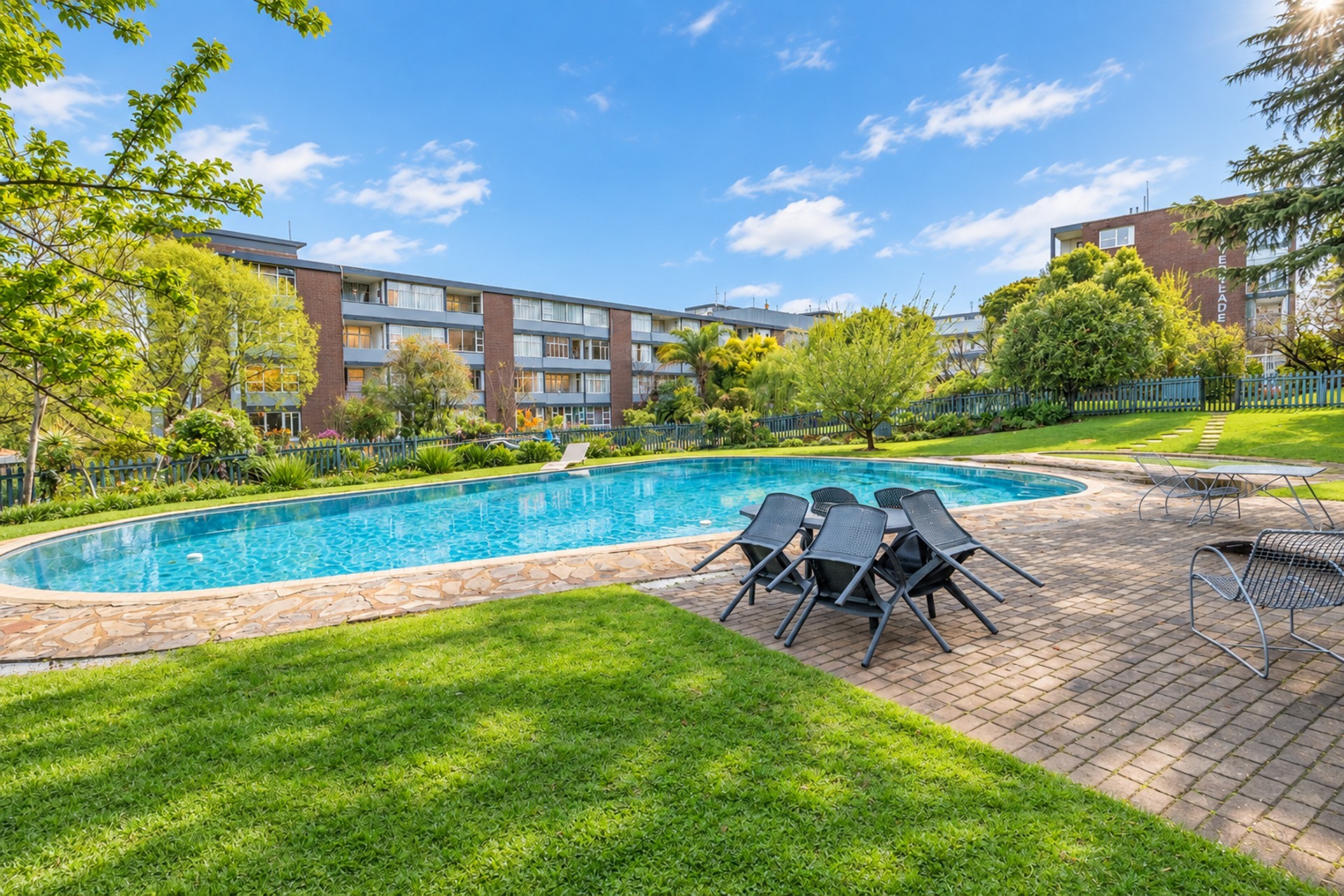 Apartment for sale in Kentview, Sandton, 44 RIVER MEADE (3rd floor), 3 SALLY'S ALLEY, Kentview, Sandton, Gauteng, 95 m²