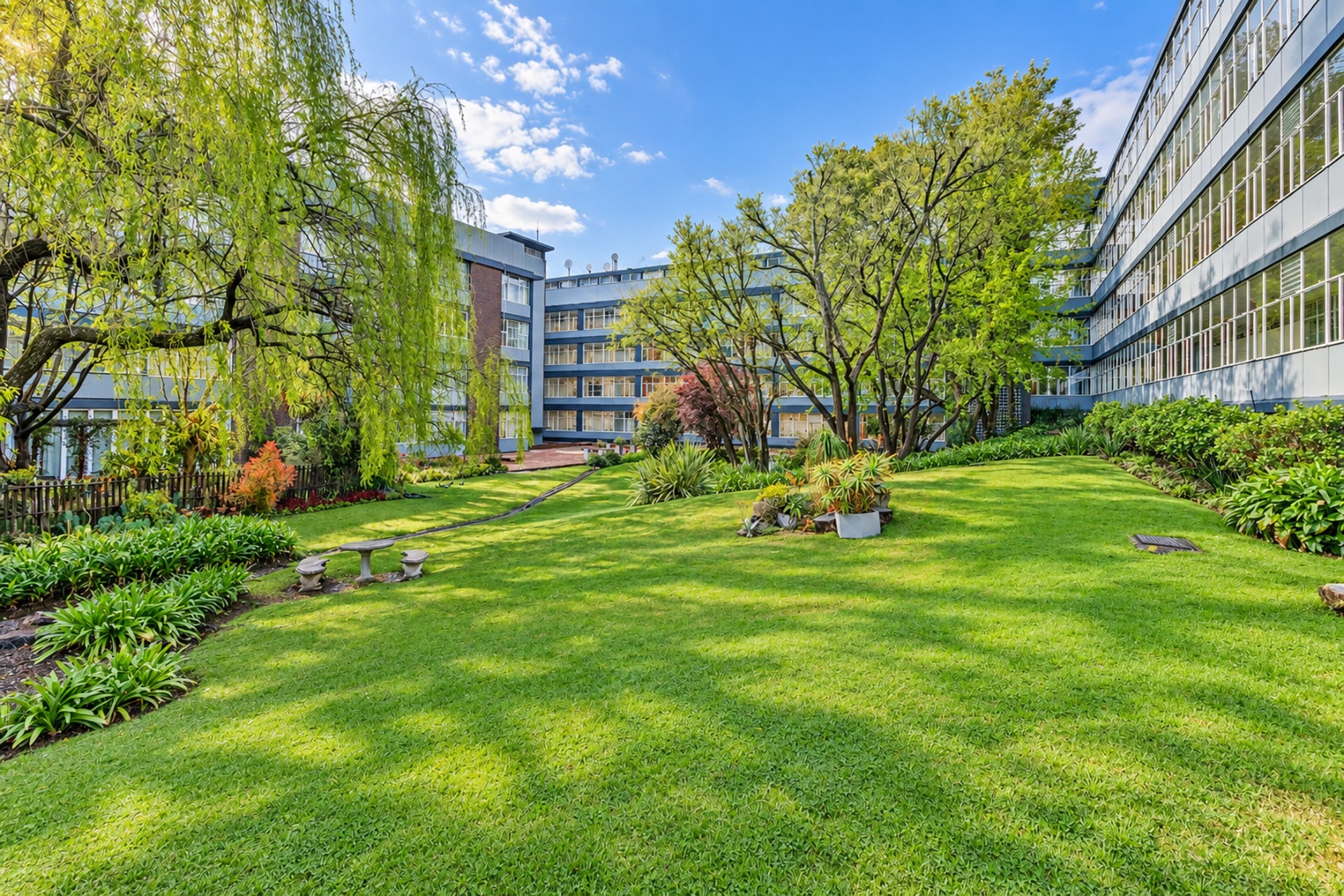 Apartment for sale in Kentview, Sandton, 44 RIVER MEADE (3rd floor), 3 SALLY'S ALLEY, Kentview, Sandton, Gauteng, 95 m²