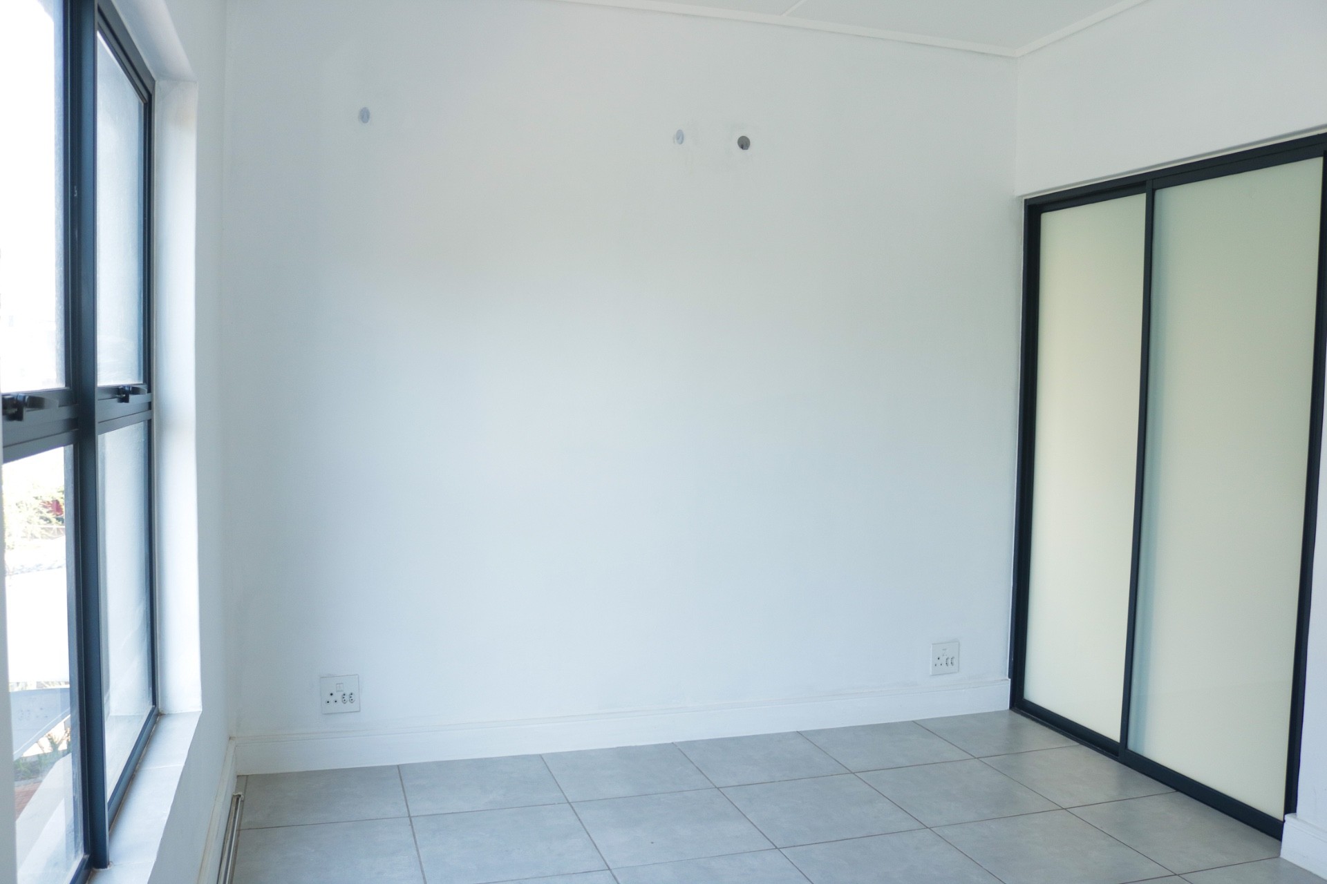 Apartment for sale in Waterfall, Midrand, 41 m²
