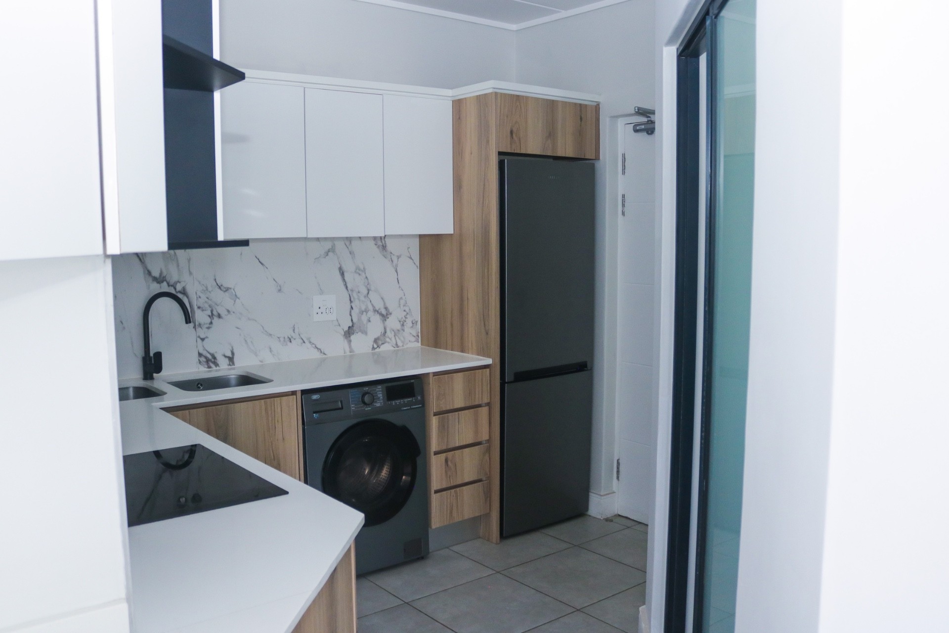 Apartment for sale in Waterfall, Midrand, 41 m²