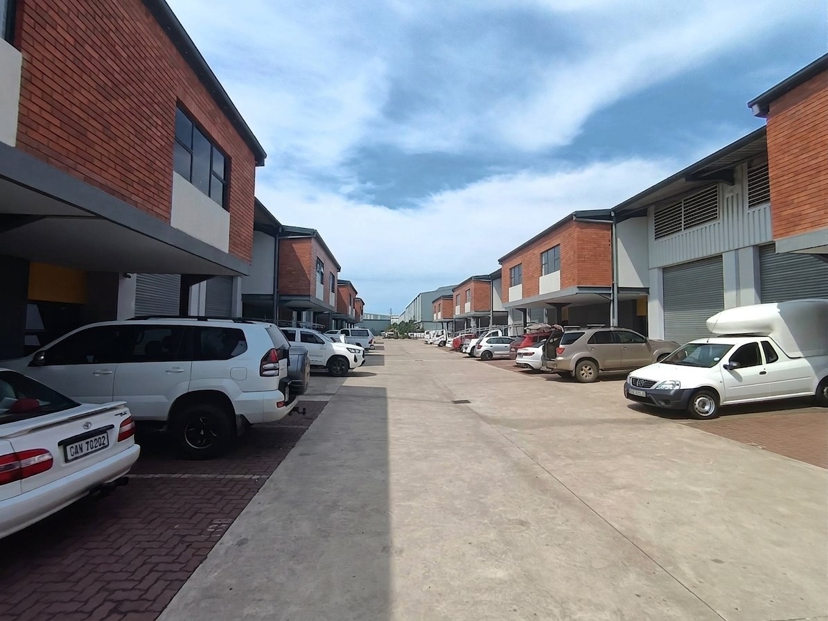 Warehouse for rent in Cornubia, KwaZulu Natal, 180 m²