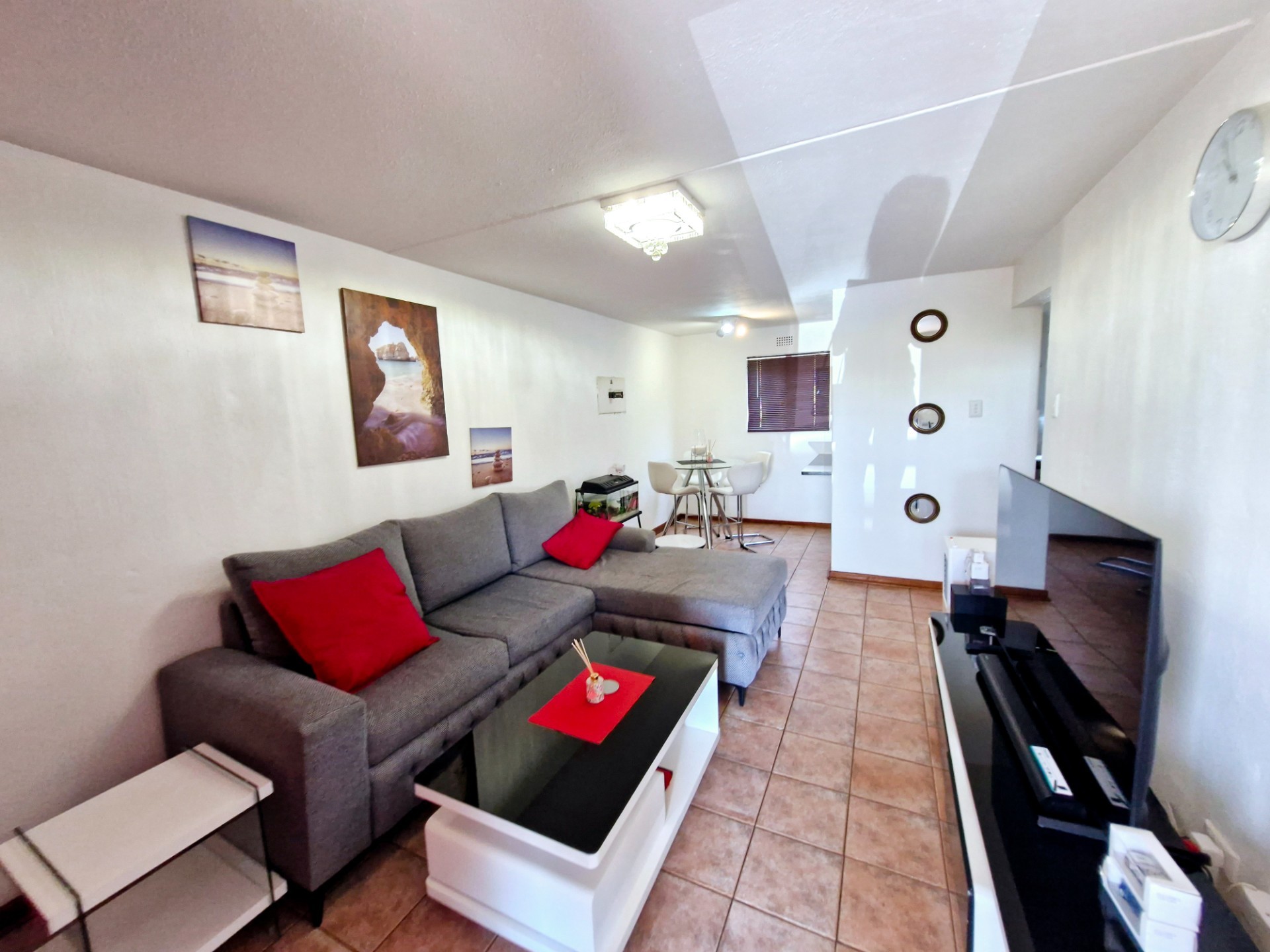 Apartment for sale in Sundowner, Randburg, 75 m²