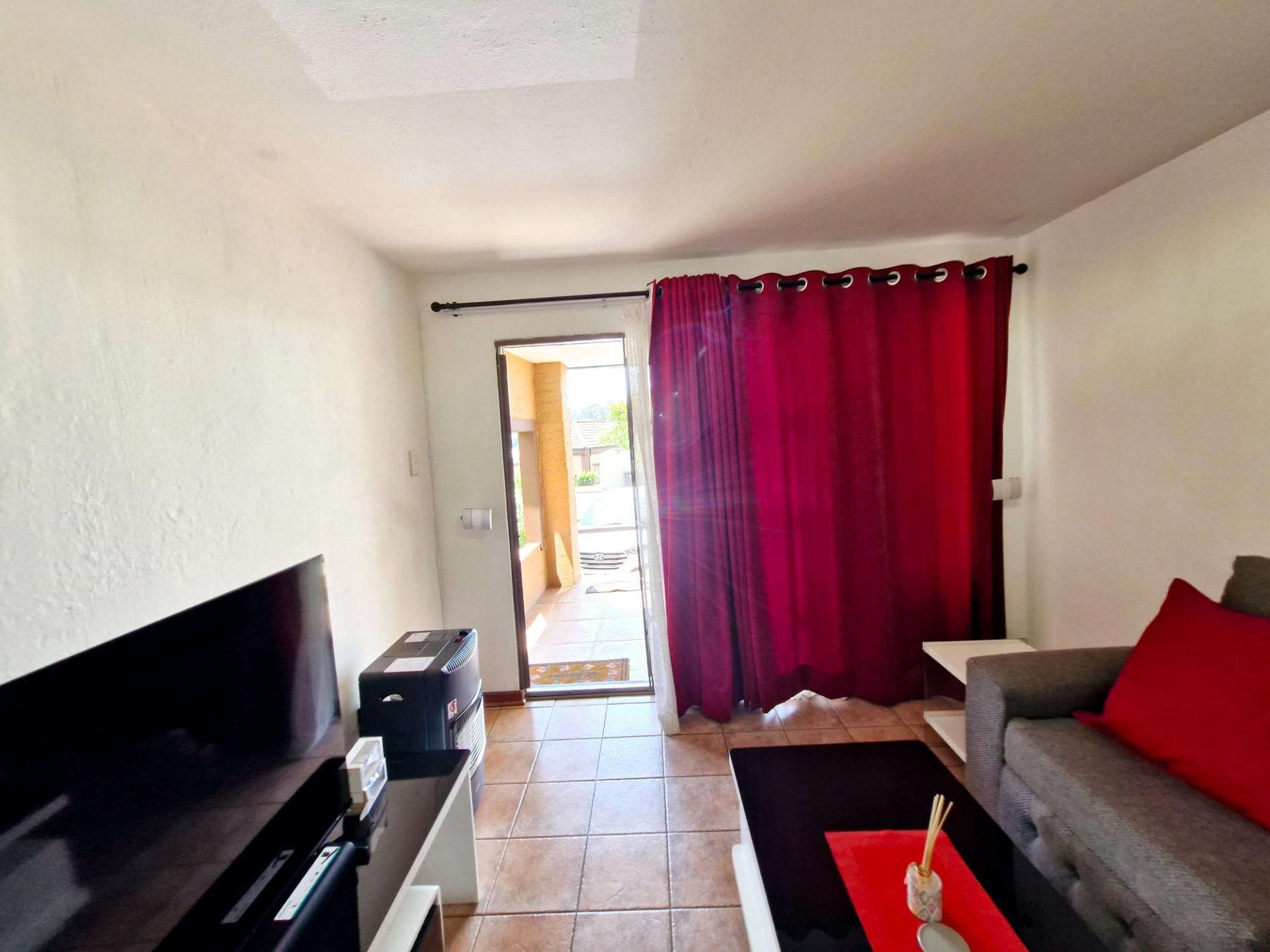 Apartment for sale in Sundowner, Randburg, 75 m²