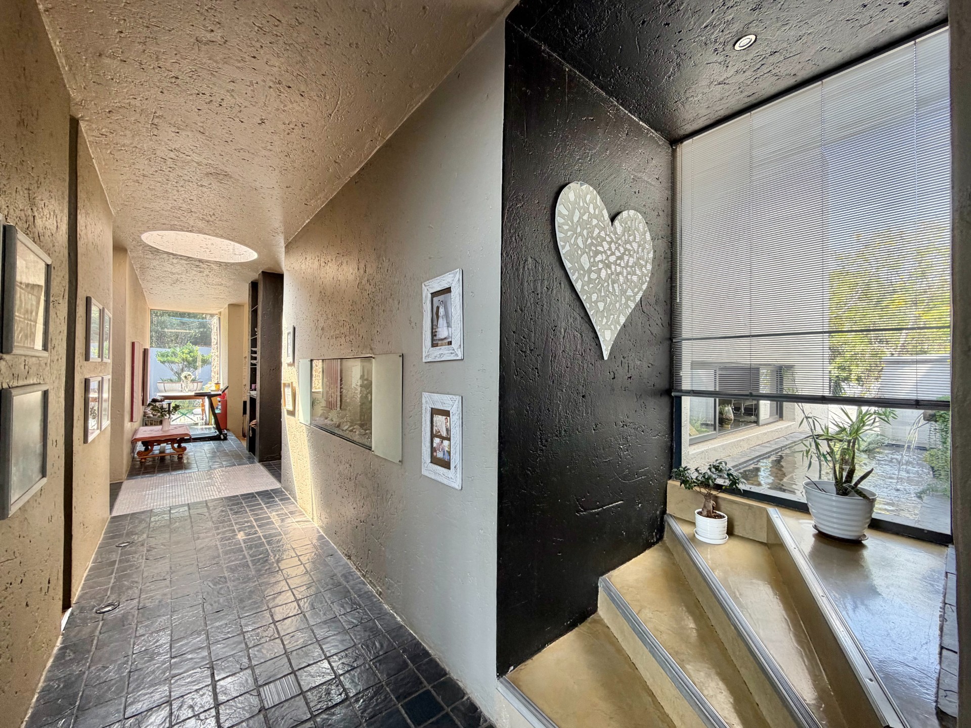 House for sale in Faerie Glen, Pretoria, 324 m²