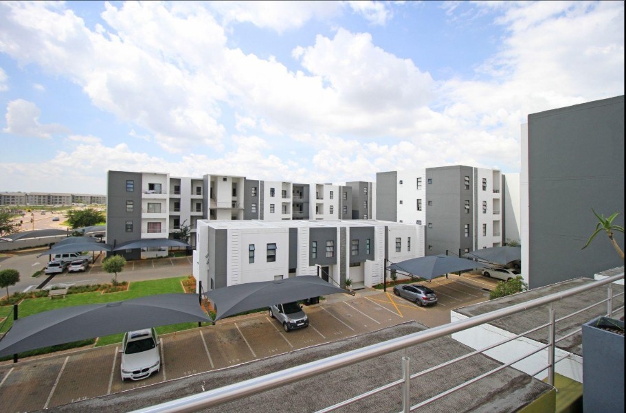 Apartment for rent in Carlswald, Midrand, 112 m²