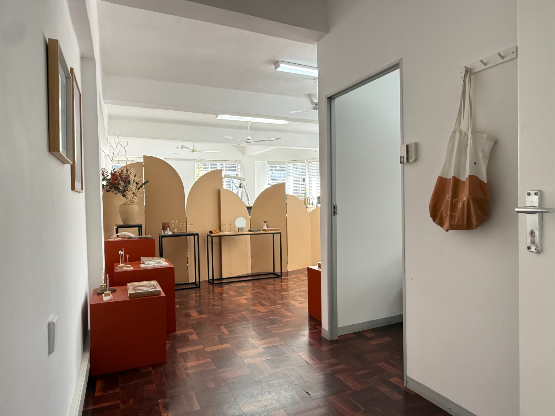 Commercial Property for rent in Gardens, Cape Town, 41 Kloof Street, Gardens, Cape Town, Western Cape, 56 m²