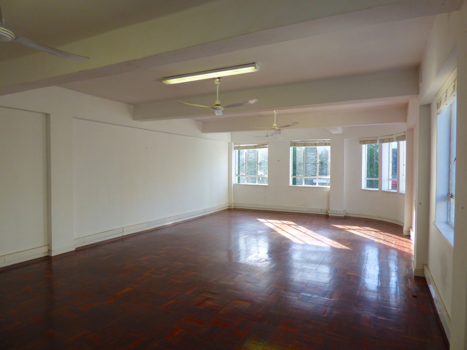 Commercial Property for rent in Gardens, Cape Town, 56 m²