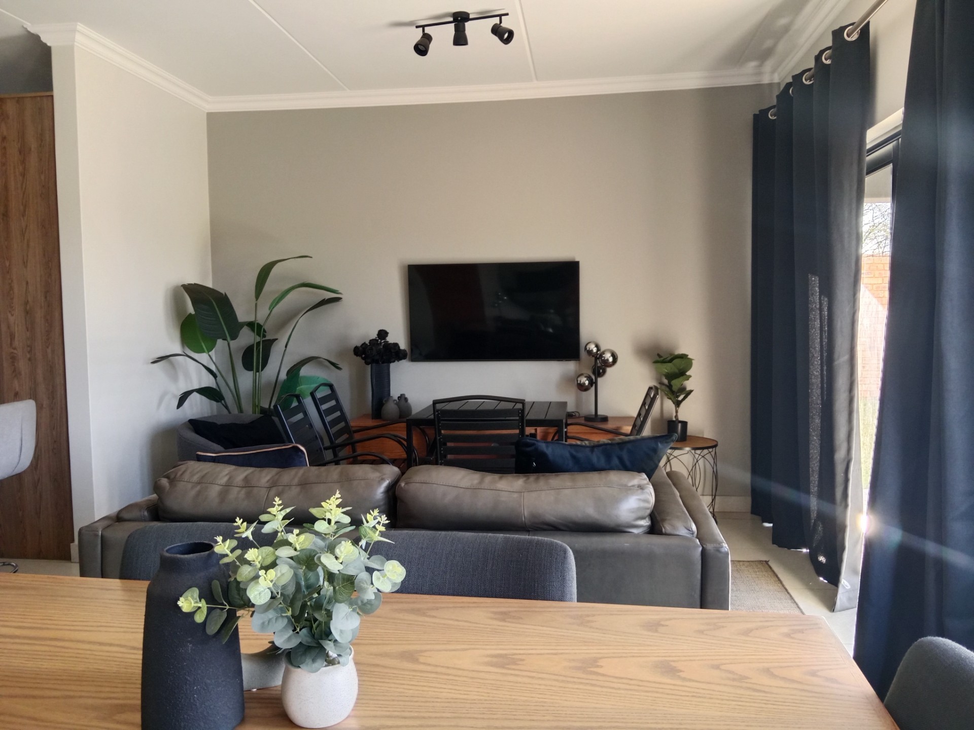 Duplex for sale in Theresapark, Akasia, 160 m²