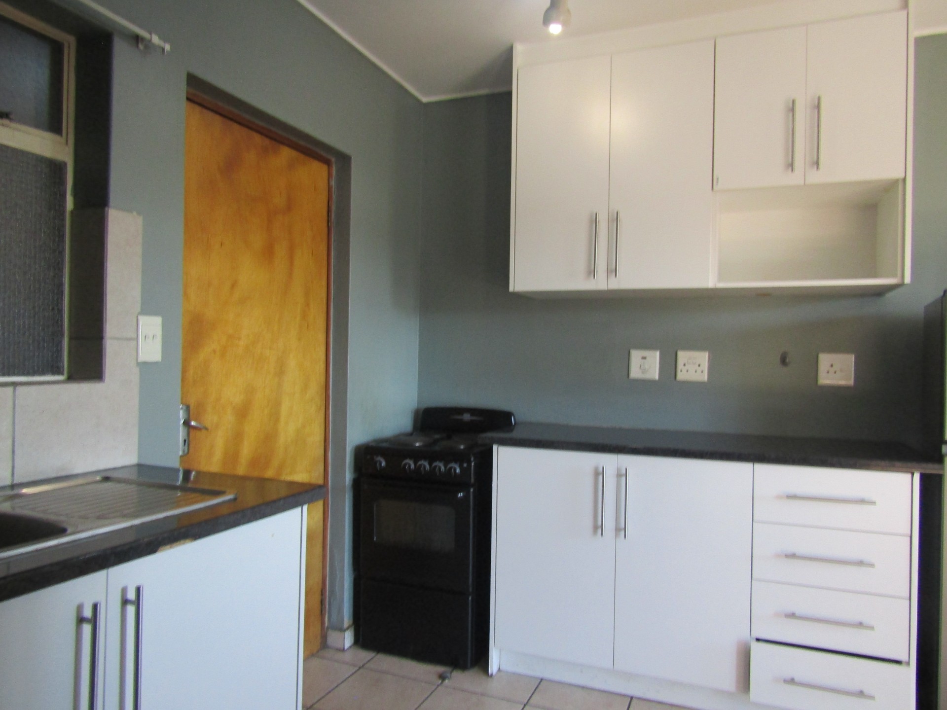 Apartment for rent in Auckland Park, Johannesburg, 8, Melville Mews, 7 Orange Street, Auckland Park, Johannesburg, Gauteng