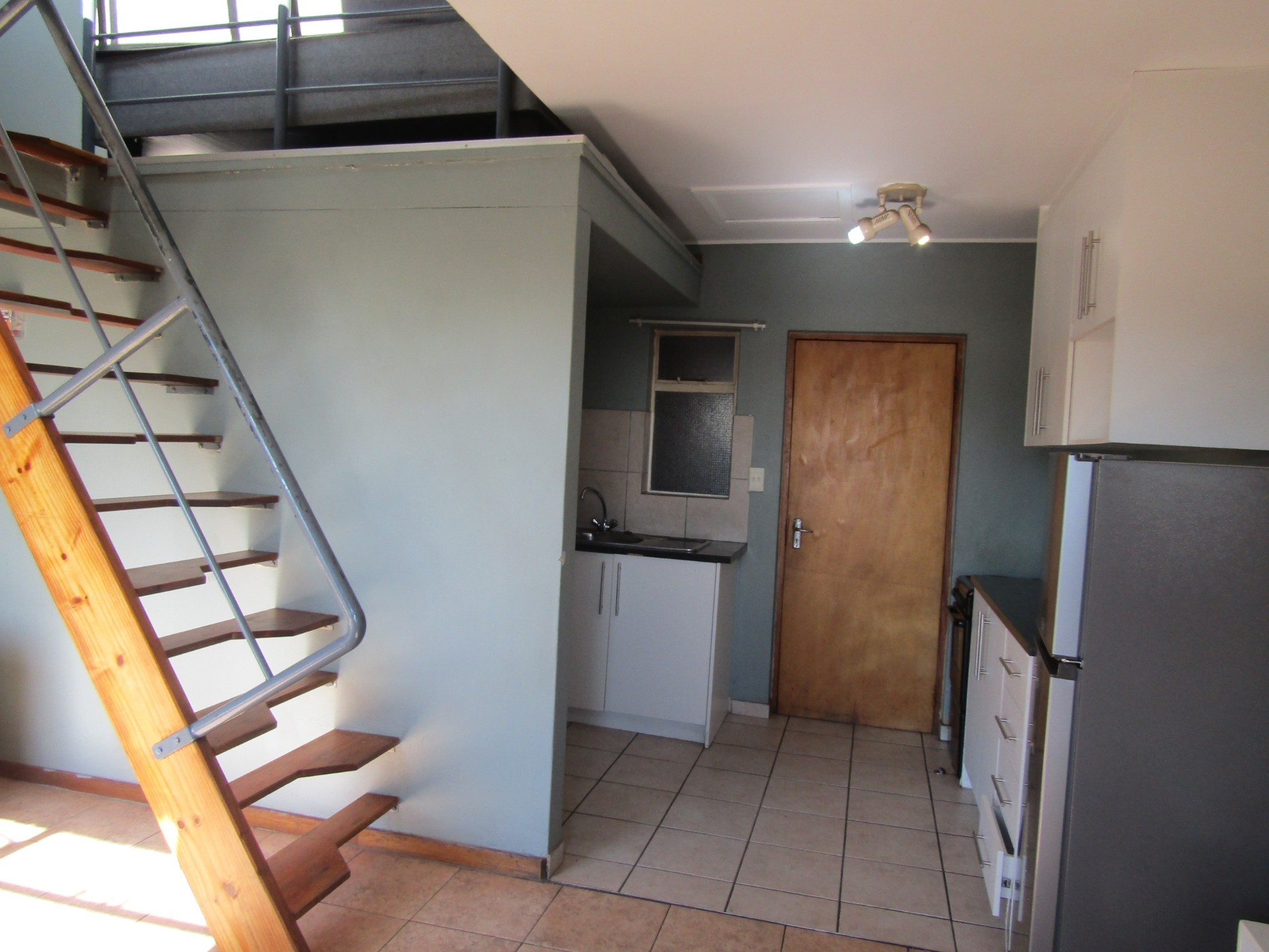 Apartment for rent in Auckland Park, Johannesburg, 8, Melville Mews, 7 Orange Street, Auckland Park, Johannesburg, Gauteng