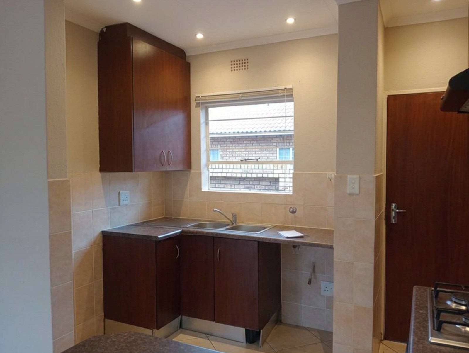 Townhouse for rent in Groblerpark, Roodepoort