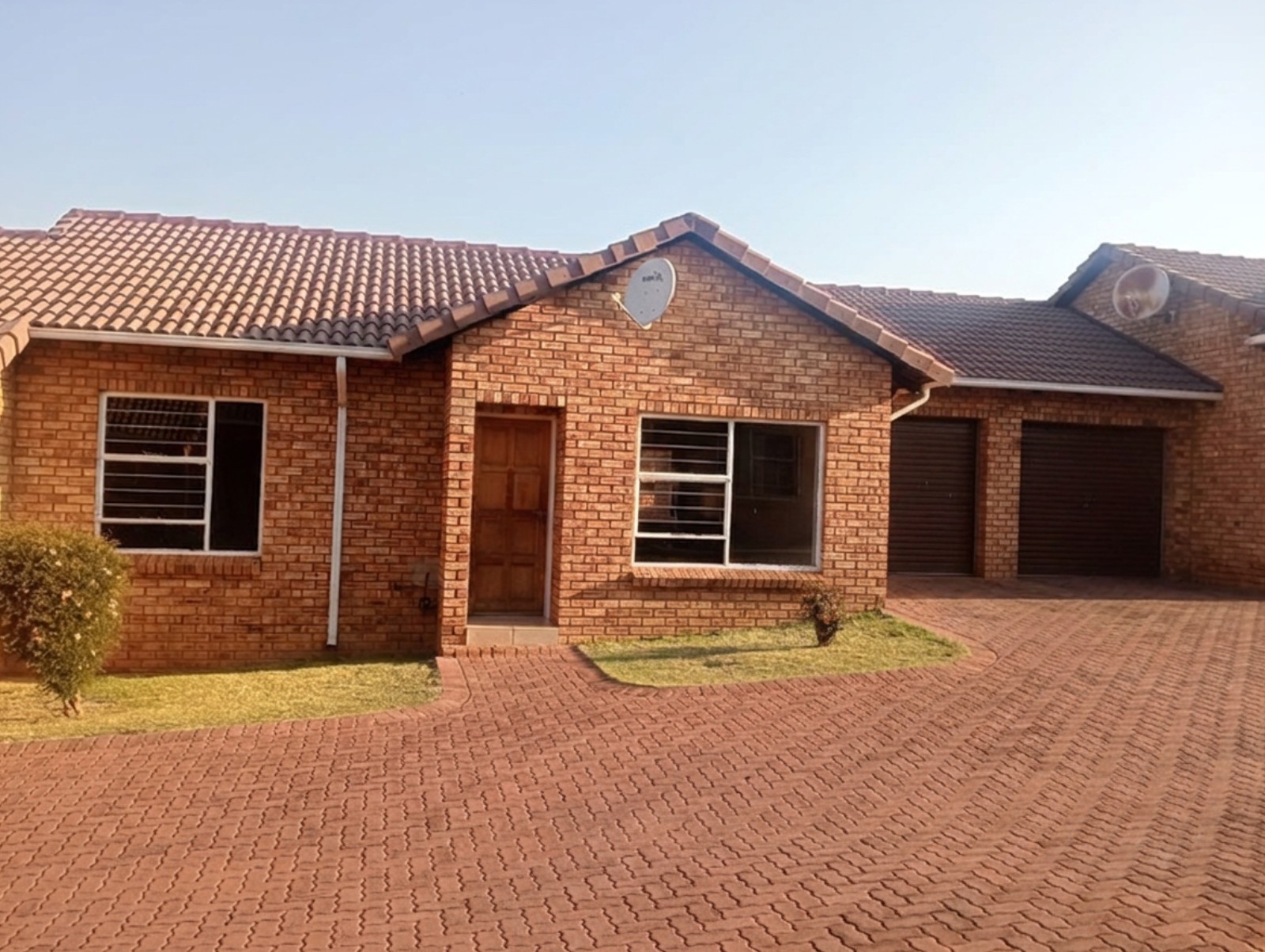 Townhouse for rent in Groblerpark, Roodepoort