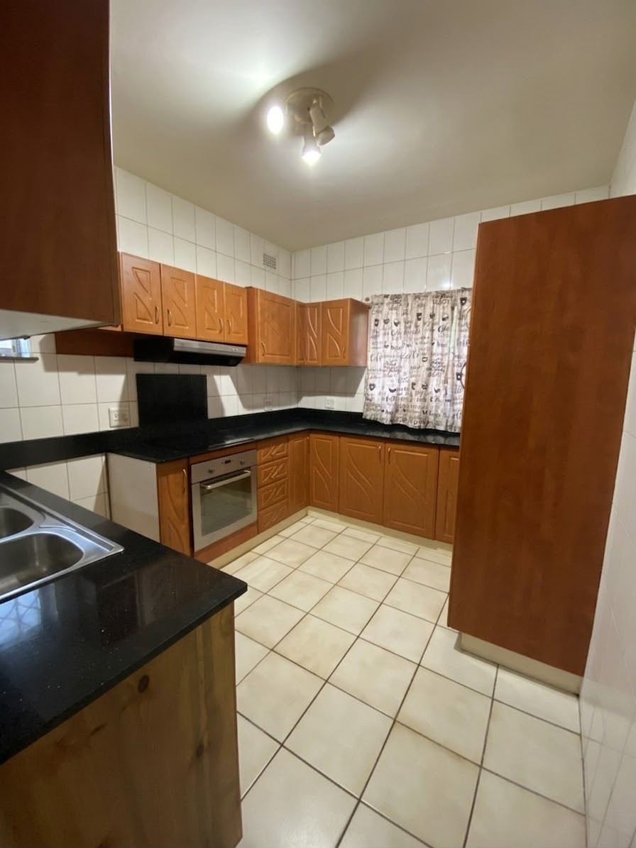 Apartment for rent in Glenwood, Durban, KwaZulu Natal, 98 m²
