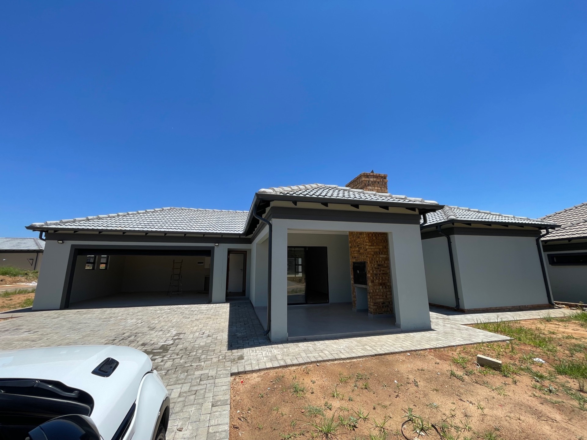 Development for sale in Heatherview, Akasia, 268 m²