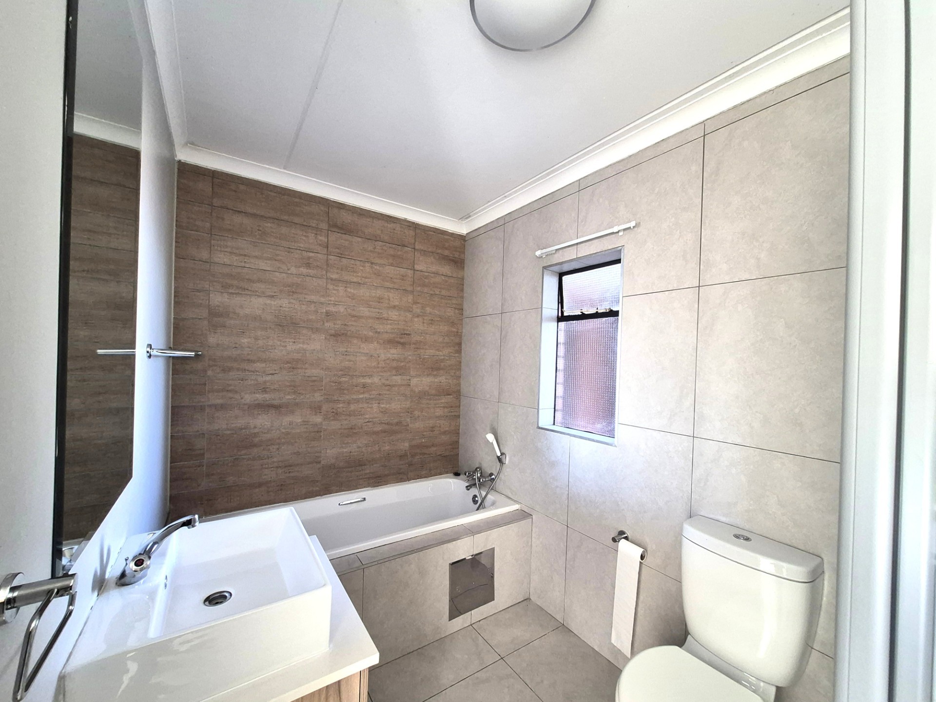 Townhouse for sale in Founders Hill, Edenvale, 52 m²