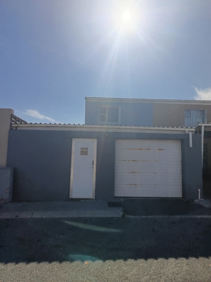House for rent in Rocklands, Mitchells Plain, 19 SWORDFISH ROAD, Rocklands, Mitchells Plain, Western Cape, 80 m²