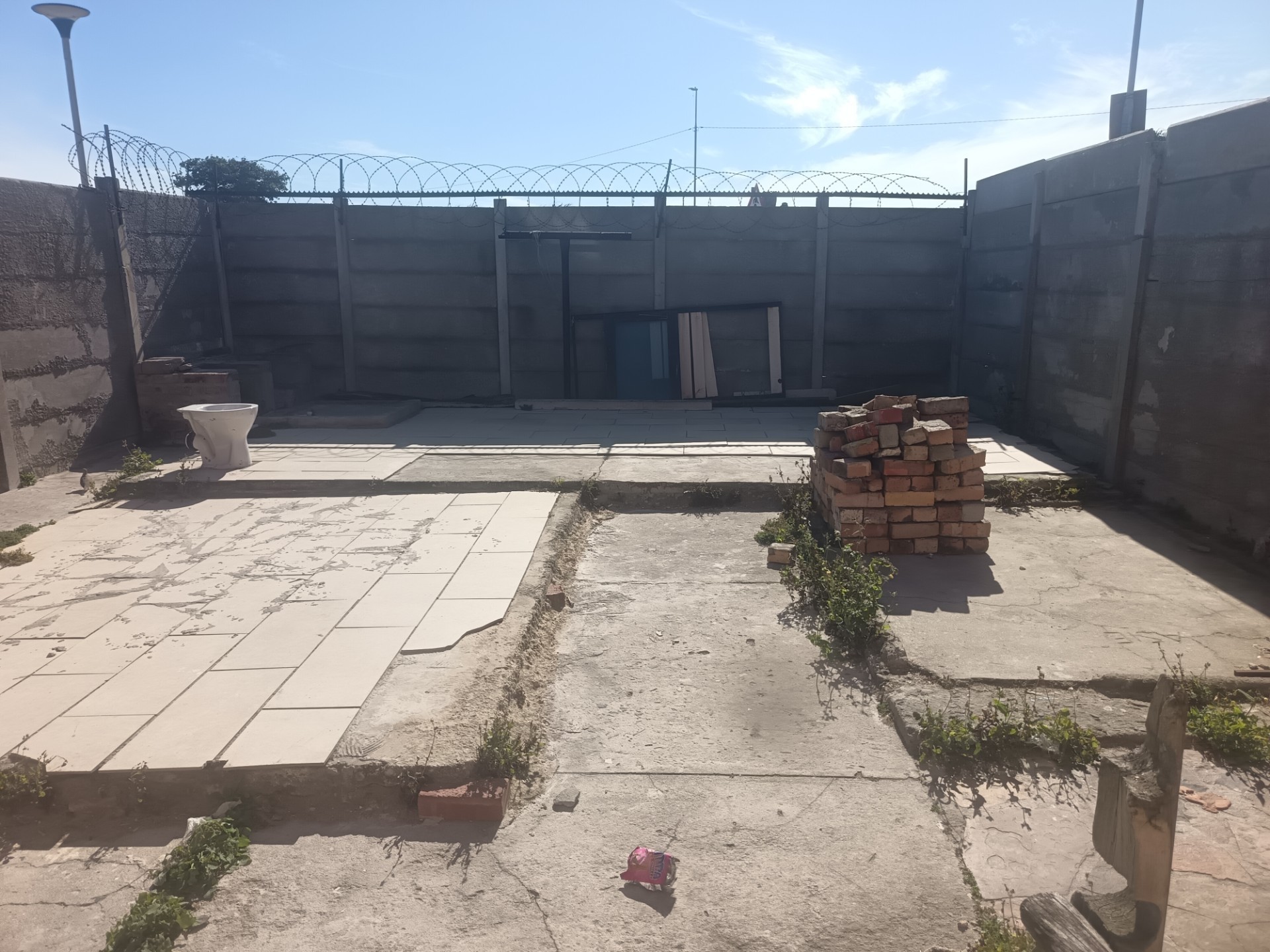 House for rent in Rocklands, Mitchells Plain, 19 SWORDFISH ROAD, Rocklands, Mitchells Plain, Western Cape, 80 m²