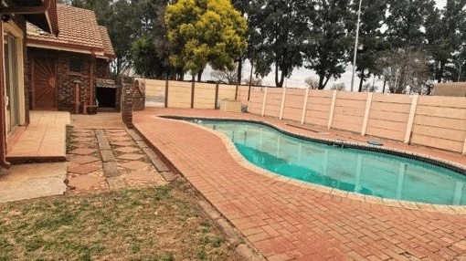 House for sale in Petersfield, Springs, 1008 m²