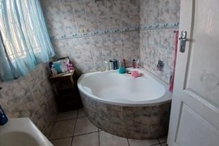 House for sale in Petersfield, Springs, 1472 m²