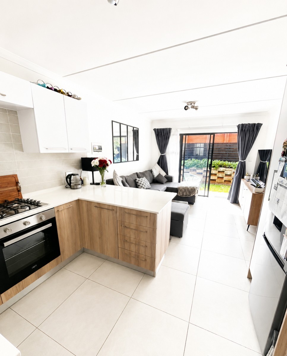 Townhouse for sale in Founders Hill, Edenvale, 52 m²
