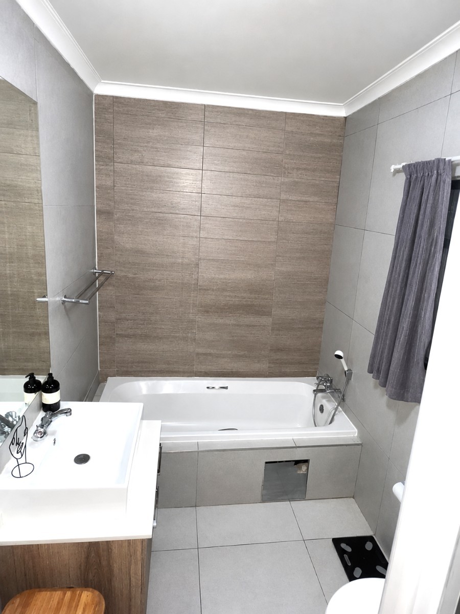 Townhouse for sale in Founders Hill, Edenvale, 52 m²