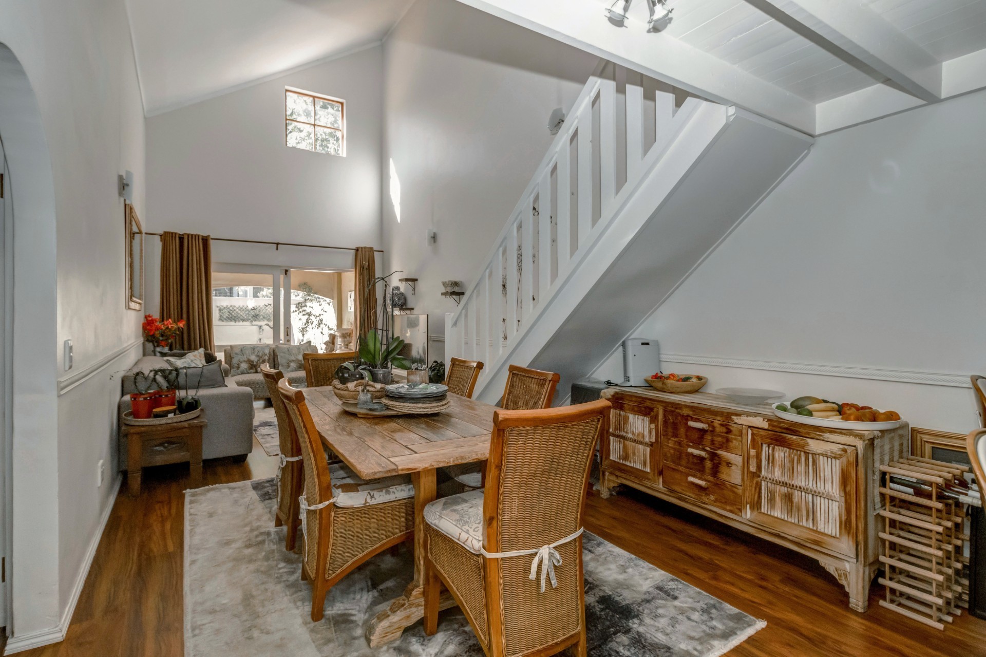 Townhouse for rent in Lonehill, Sandton, 139 m²