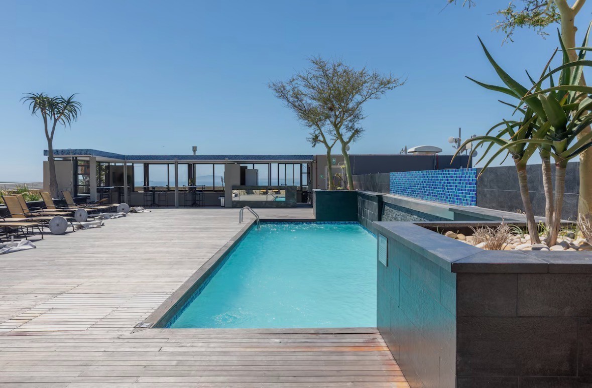 Apartment for sale in Green Point, Cape Town, 71 m²