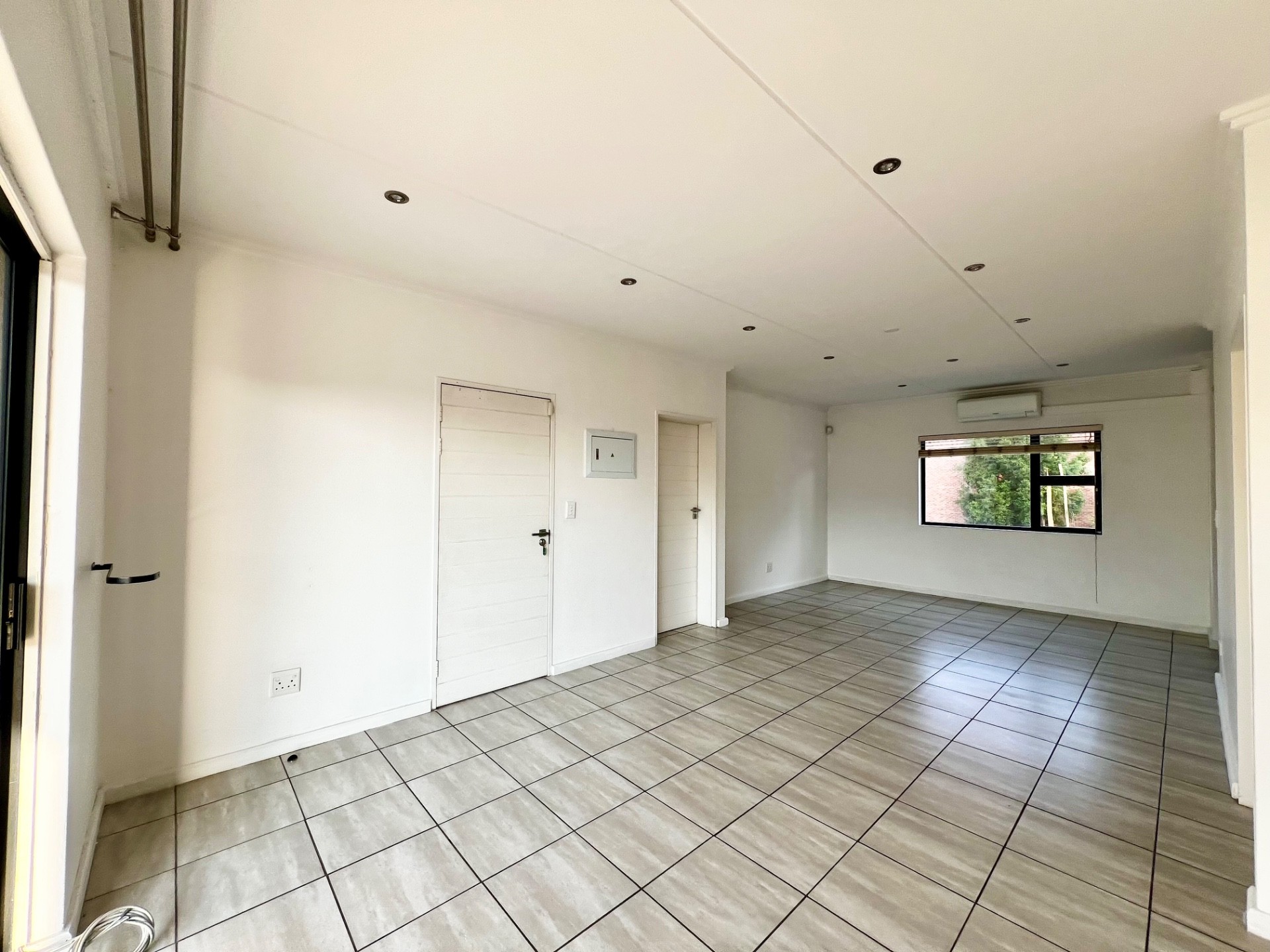 Apartment for sale in Edenburg, Sandton, 101 m²