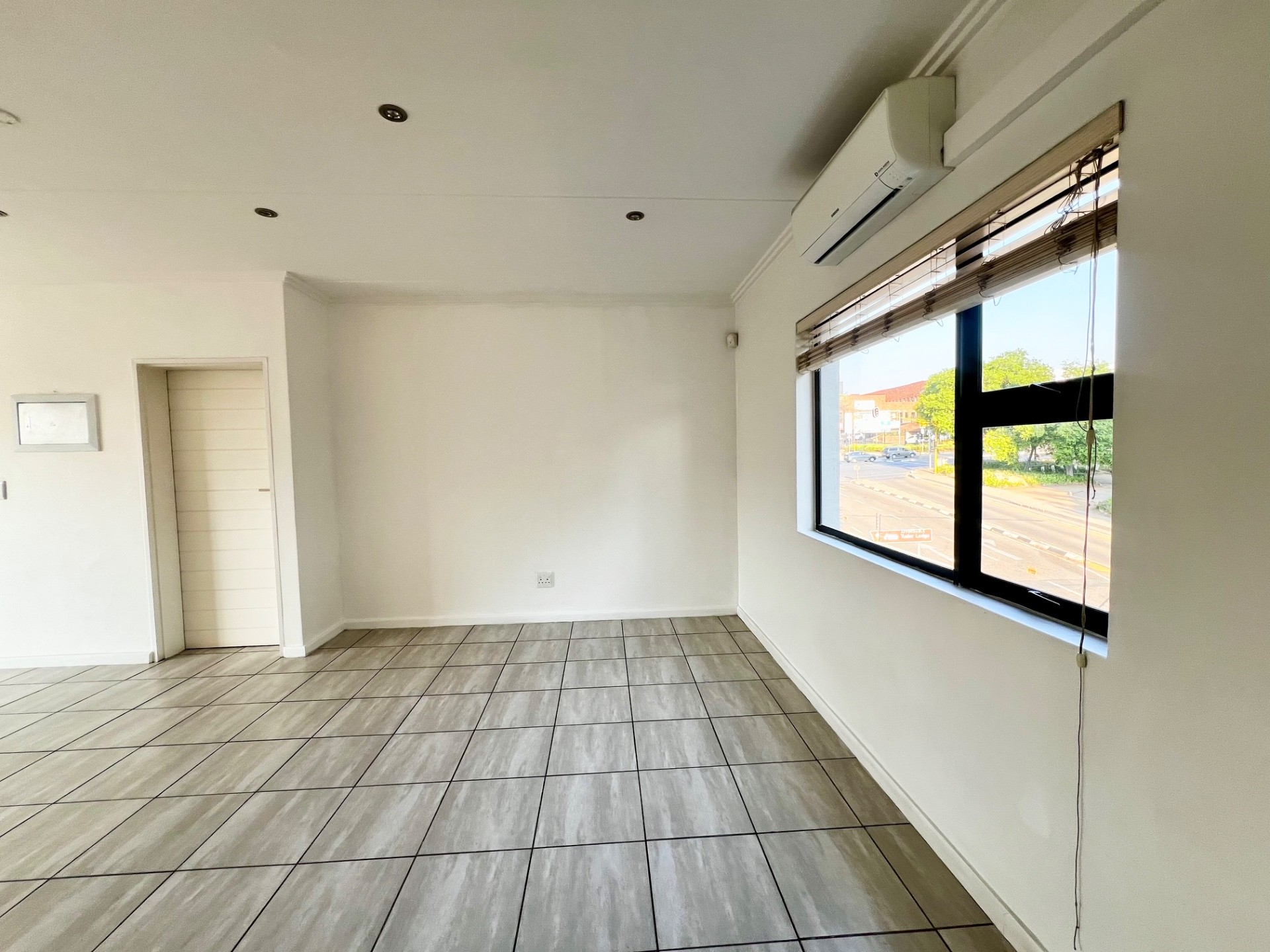 Apartment for sale in Edenburg, Sandton, 101 m²