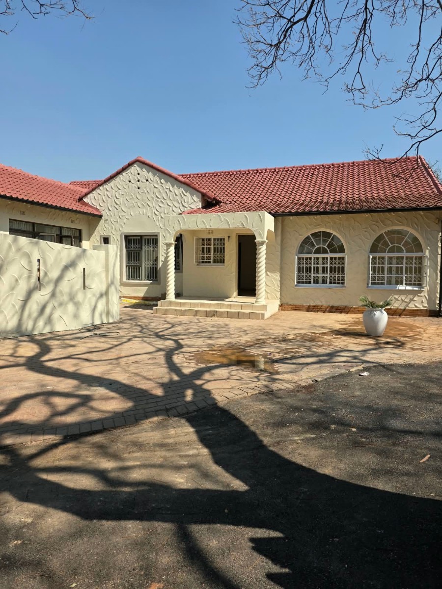 Cottage for rent in Observatory, Johannesburg