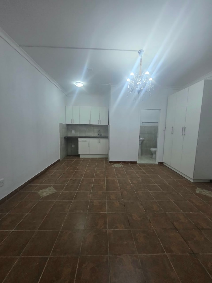Cottage for rent in Observatory, Johannesburg