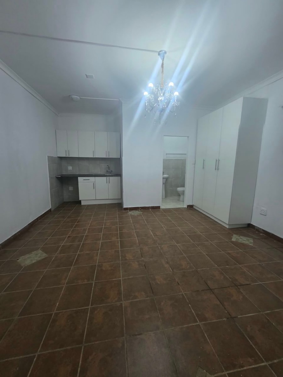 Cottage for rent in Observatory, Johannesburg