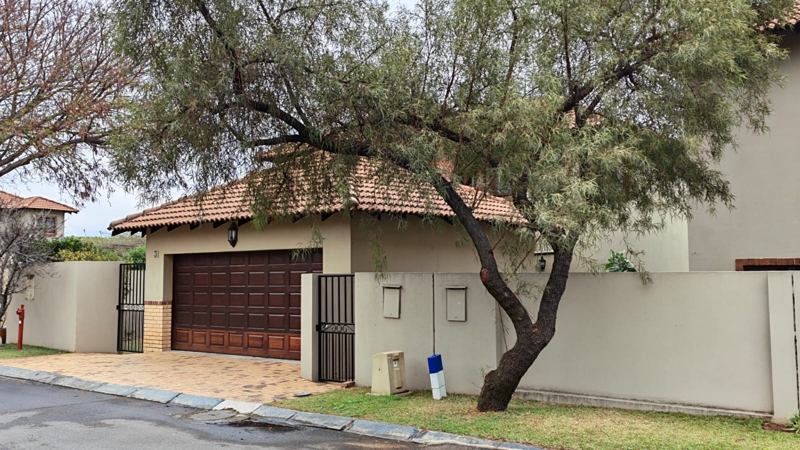 Cluster for sale in North Riding, Randburg, 180 m²