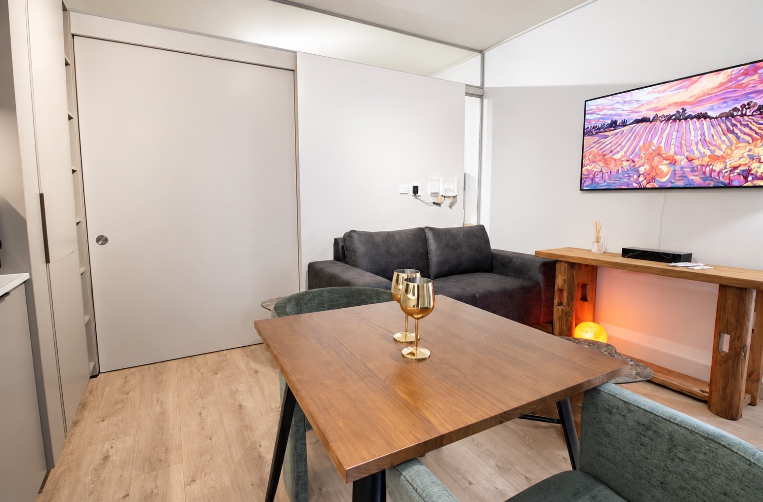 Apartment for rent in Rosebank, Johannesburg