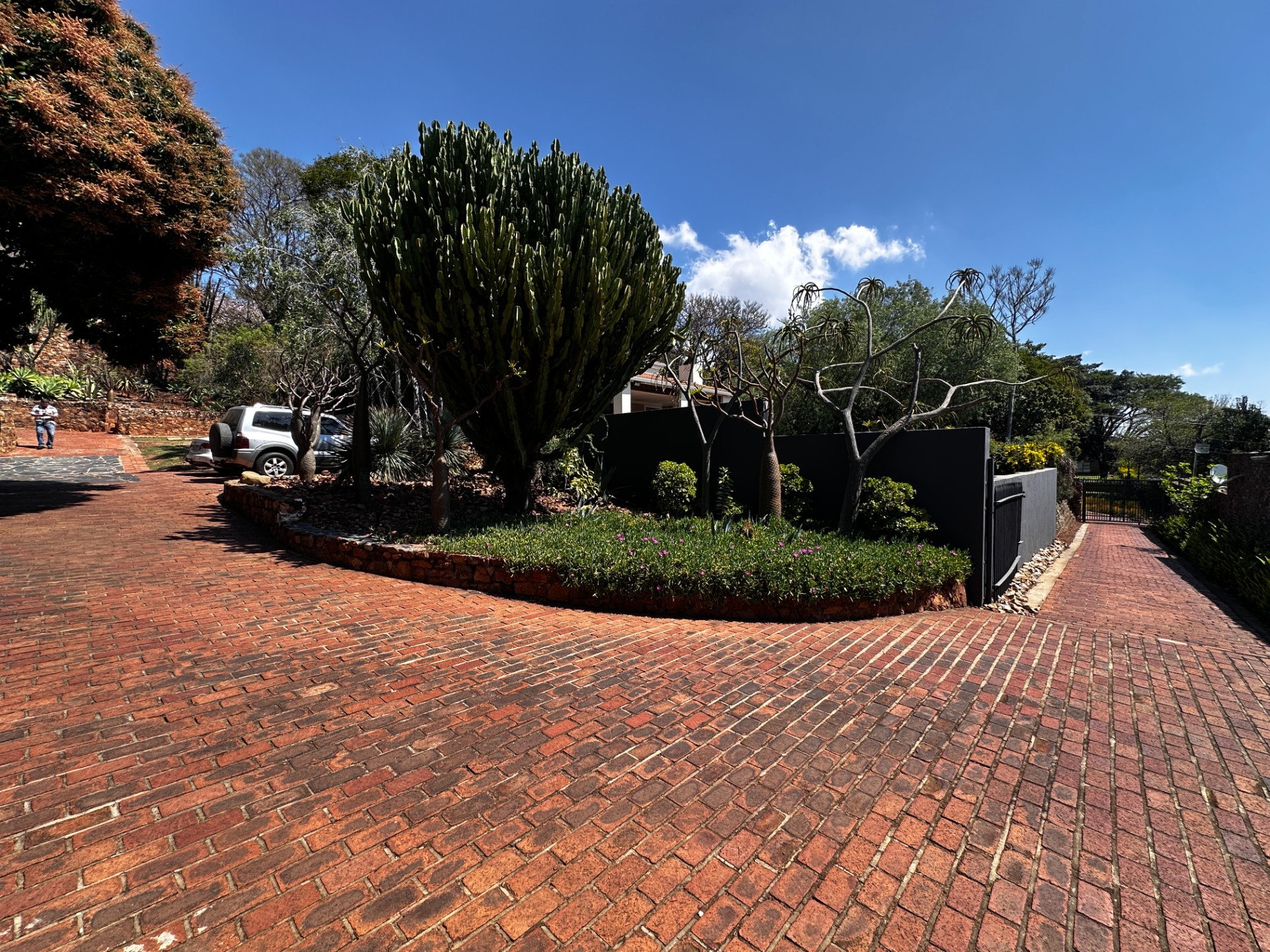 House for sale in Muckleneuk, Pretoria, 1688 m²