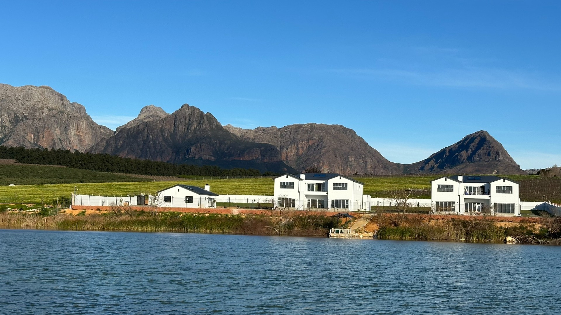 Villa for sale in Paarl Rural, Paarl, 590 m²