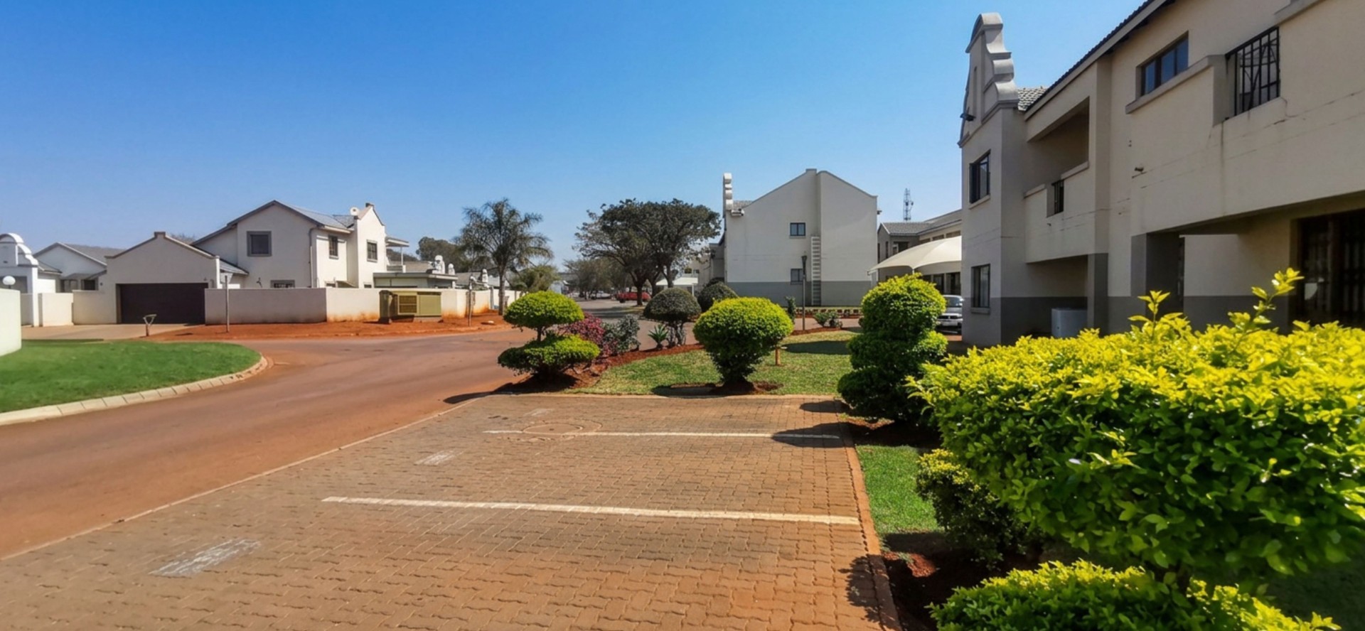 Townhouse for sale in Hesteapark, Akasia, 7914 m²