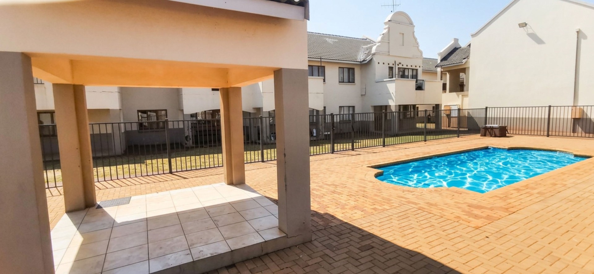 Townhouse for sale in Hesteapark, Akasia, 7914 m²