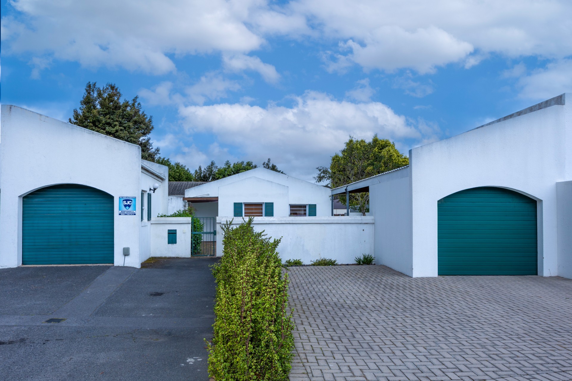 3 BEDROOM HOME IN ONZE MOLEN DURBANVILLE