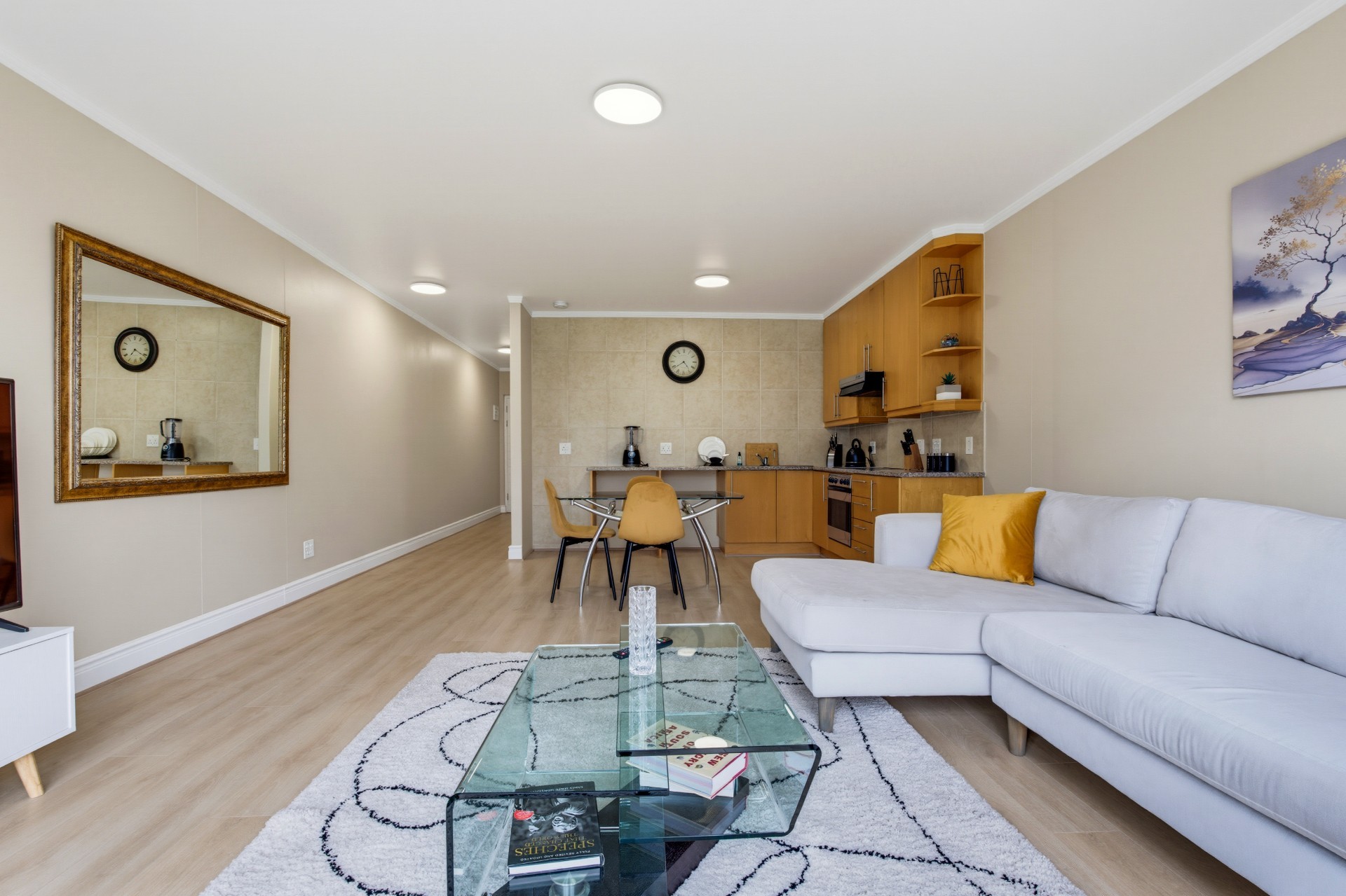 Apartment for sale in De Waterkant, Cape Town, 62 m²