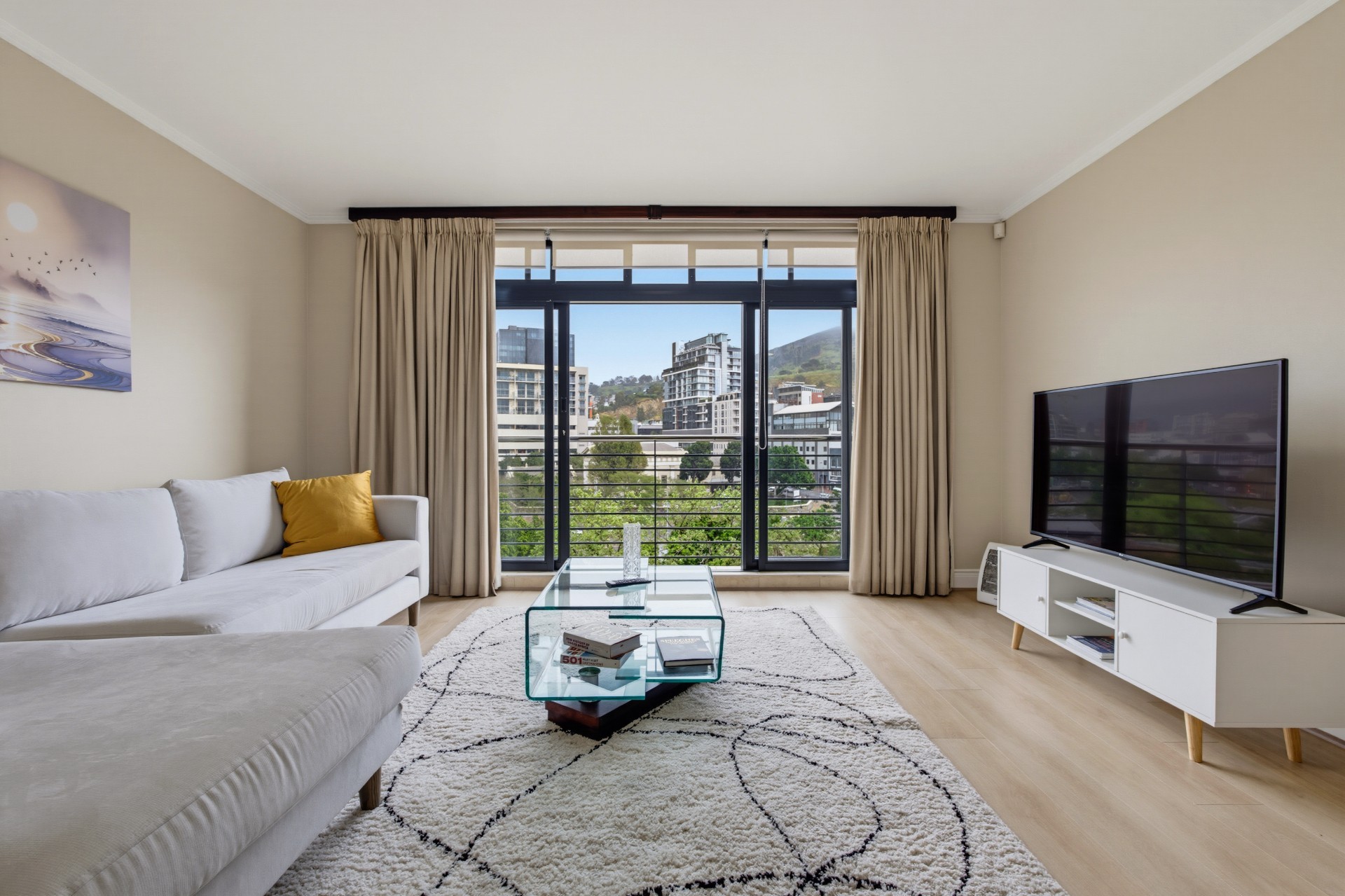 Apartment for sale in De Waterkant, Cape Town, 62 m²