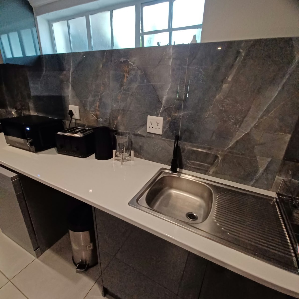 Cottage for rent in Houghton Estate, Johannesburg, 0 8th Street, Houghton Estate, Johannesburg, Gauteng, 75 m²