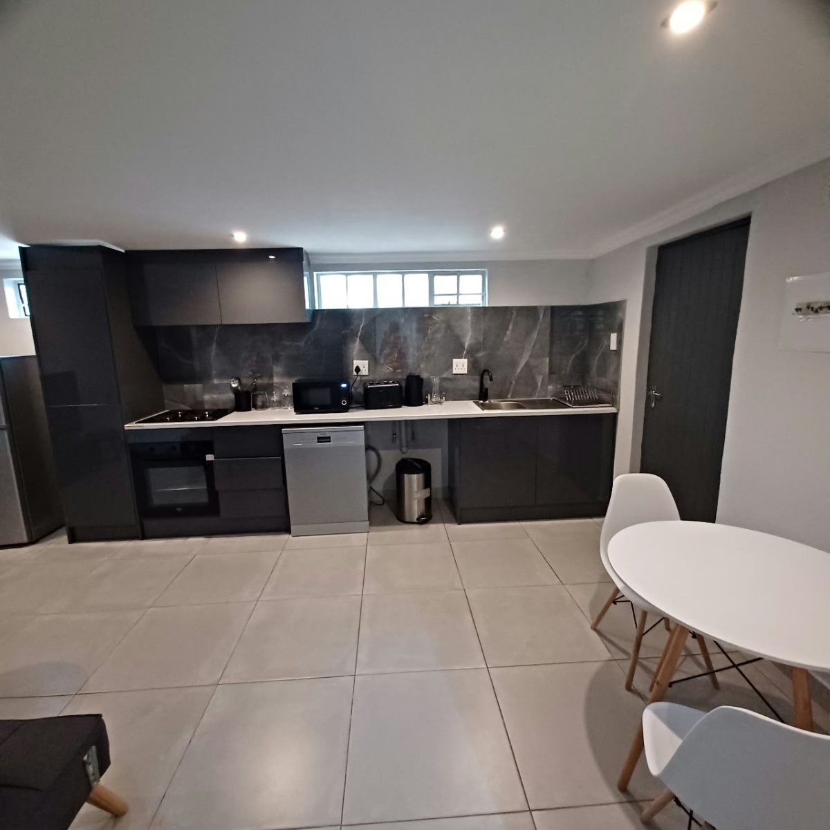 Cottage for rent in Houghton Estate, Johannesburg, 0 8th Street, Houghton Estate, Johannesburg, Gauteng, 75 m²